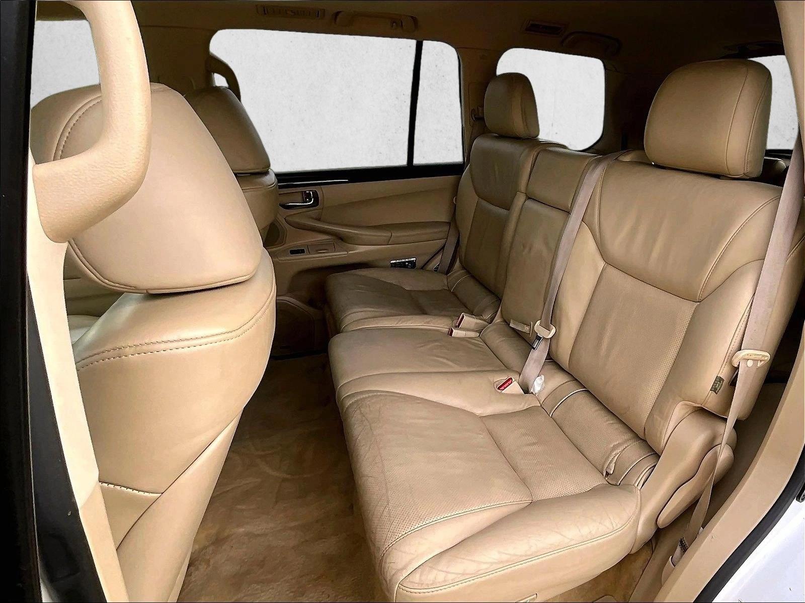 Used 2011 Starfire Pearl Lexus  image 25