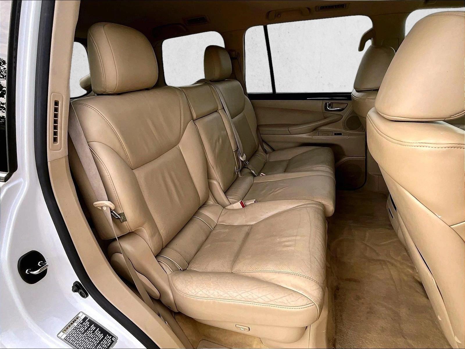 Used 2011 Starfire Pearl Lexus  image 26