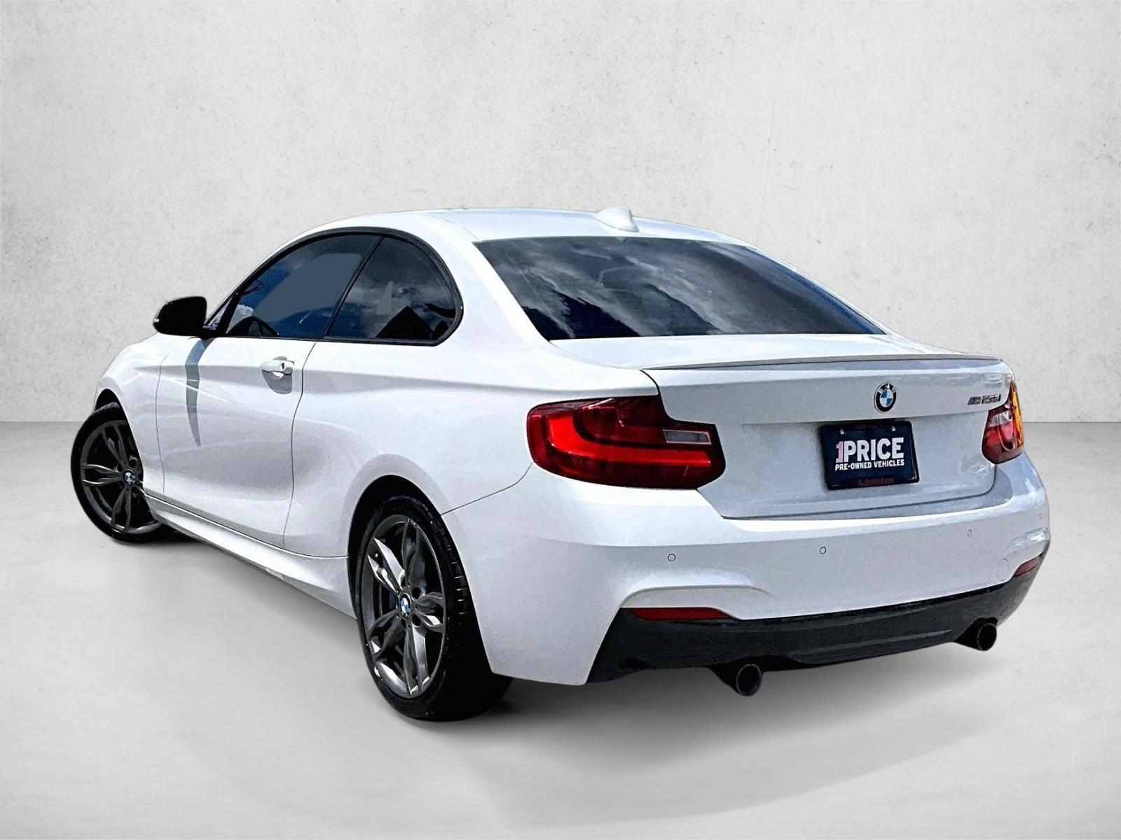Used 2015 Alpine White BMW M235i image 12