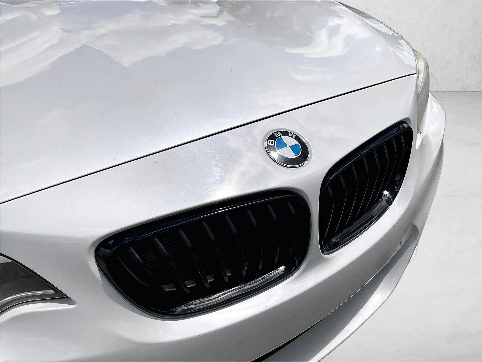 Used 2015 Alpine White BMW M235i image 27