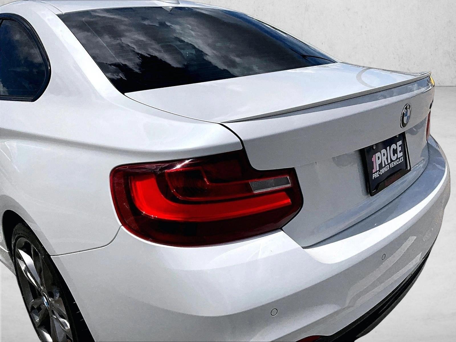Used 2015 Alpine White BMW M235i image 29