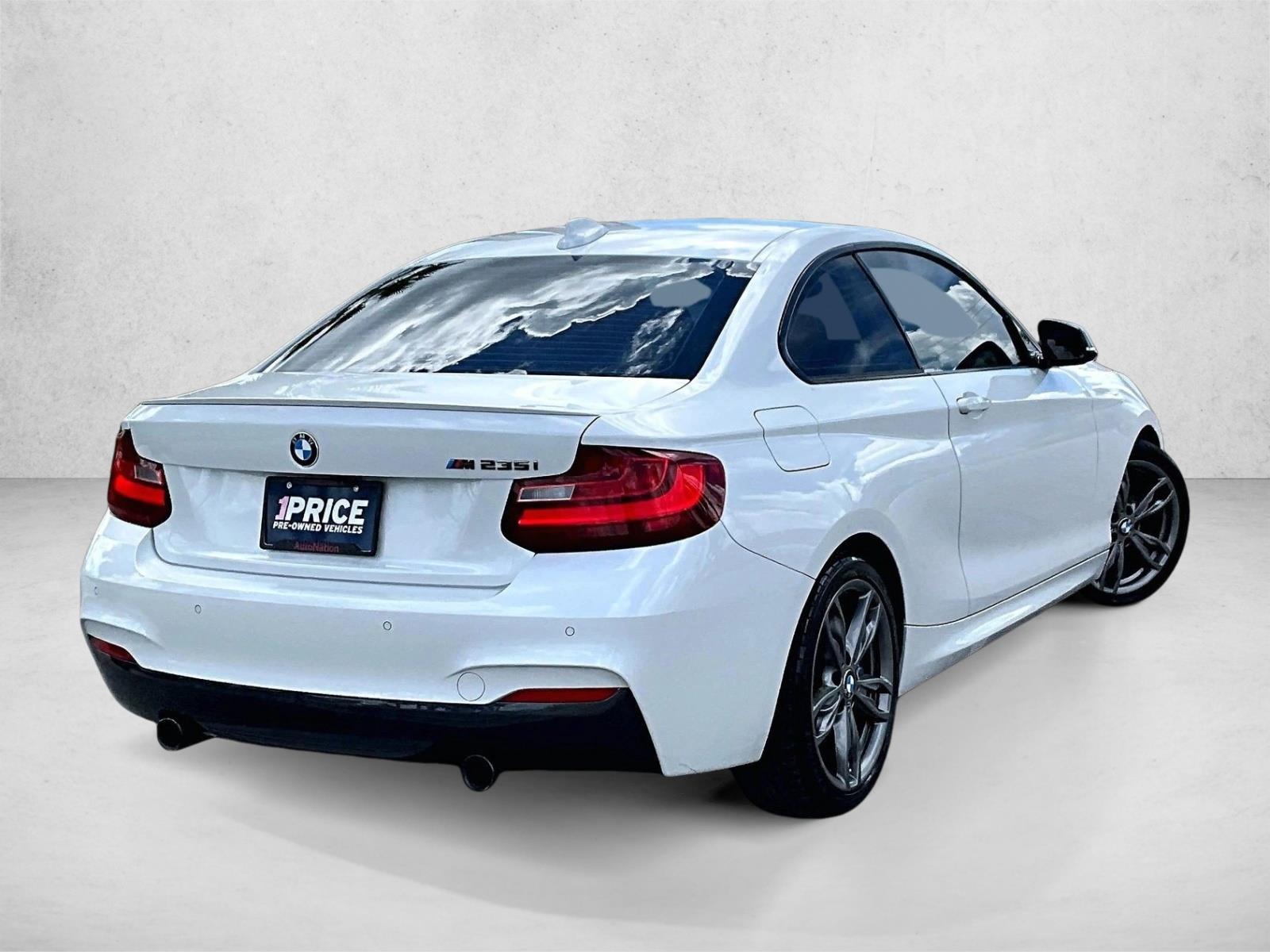 Used 2015 Alpine White BMW M235i image 2