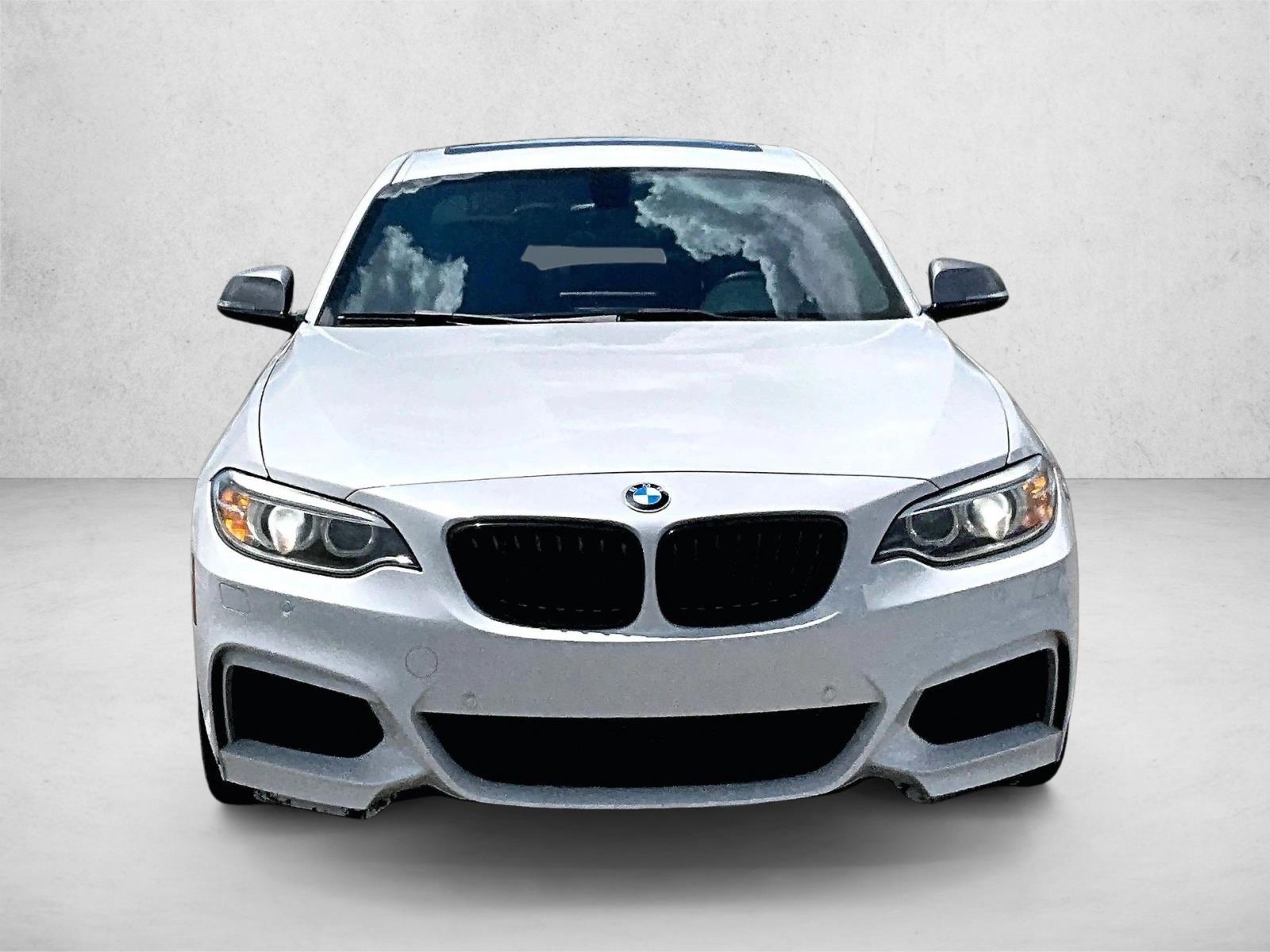 Used 2015 Alpine White BMW M235i image 3