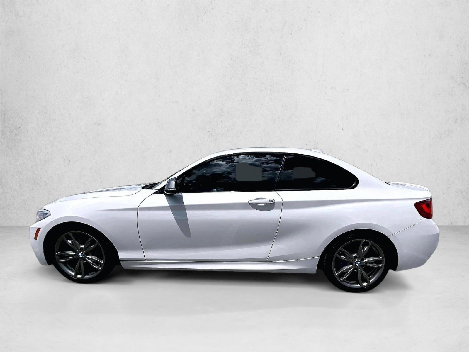 Used 2015 Alpine White BMW M235i image 6