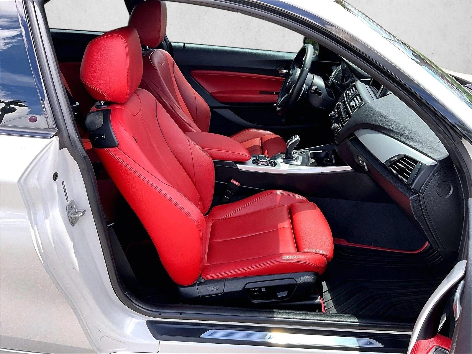 Used 2015 Alpine White BMW M235i image 9