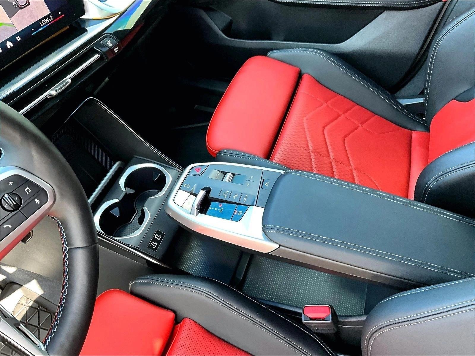 Used 2026 Space Silver Metallic BMW M35i image 14
