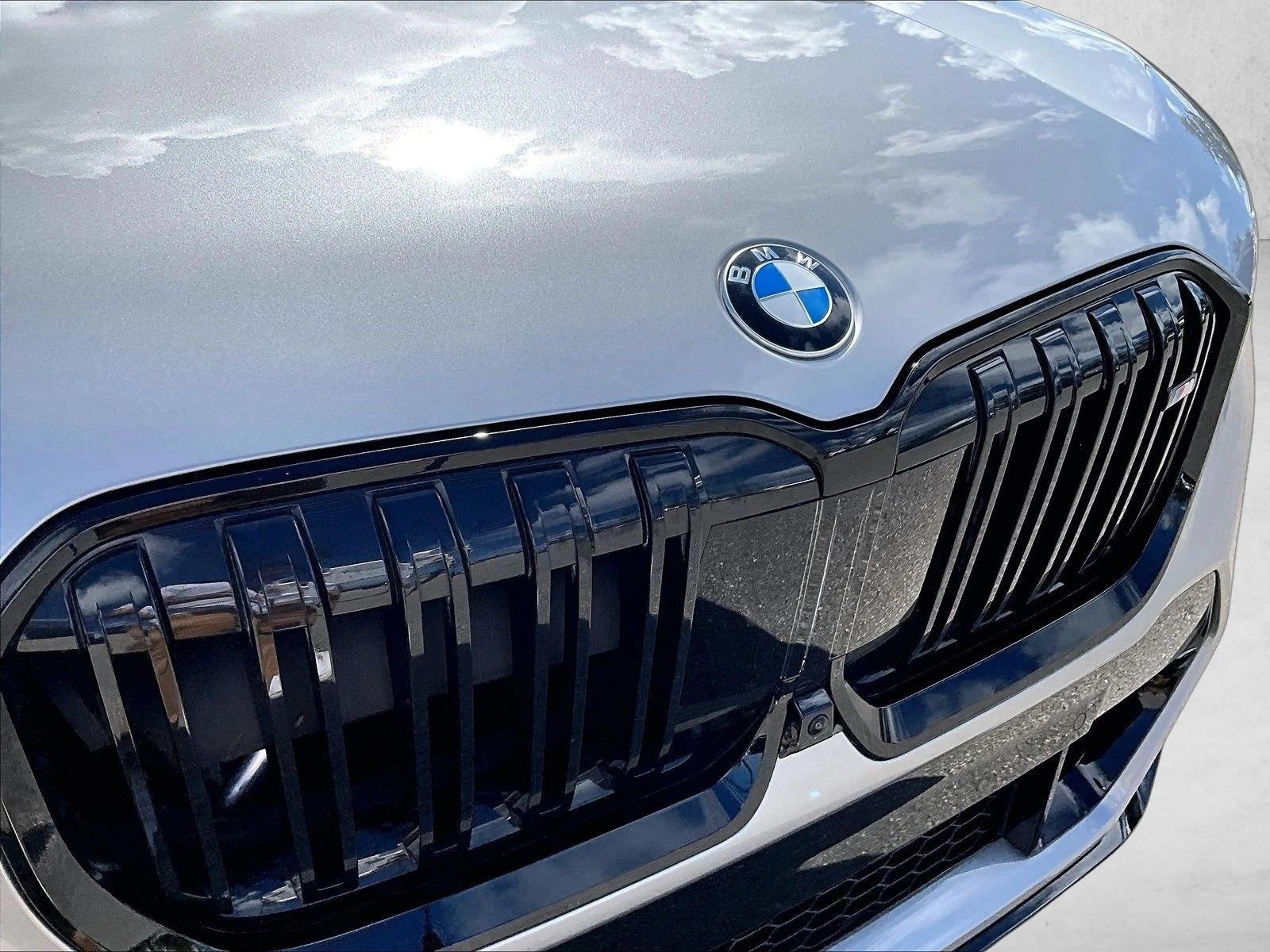 Used 2026 Space Silver Metallic BMW M35i image 27