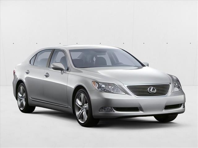 Silver/Gray 2008 Lexus LS 460 RWD Sedan Rear-Wheel Drive Automatic