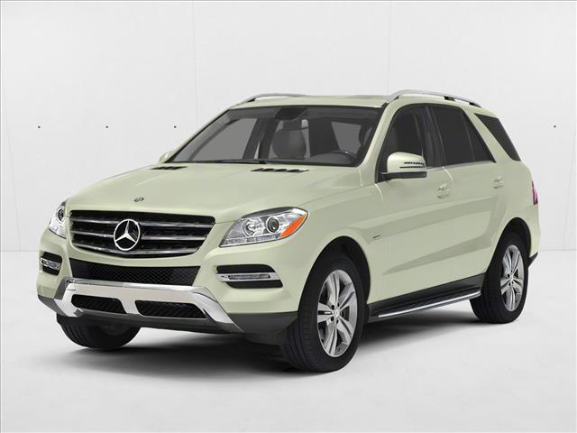 Arctic White 2012 Mercedes-Benz M-Class SUV / Crossover All-Wheel Drive Automatic