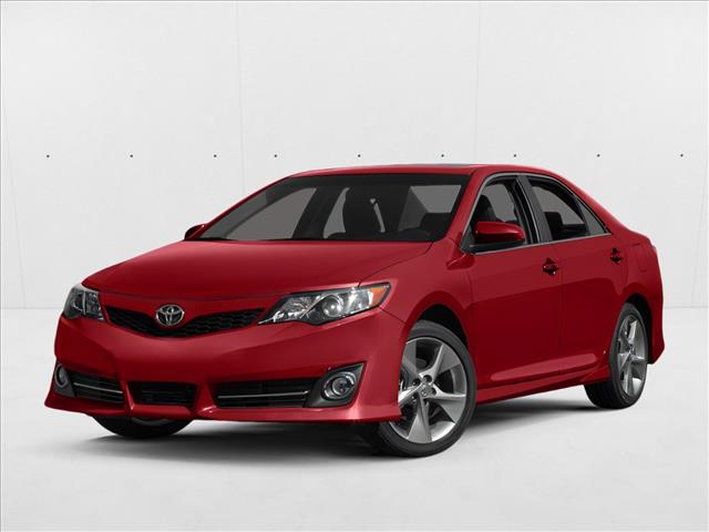 Silver/Gray 2014 Toyota Camry Sedan Front-Wheel Drive 6-Speed Automatic