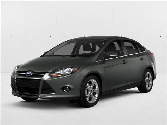 Sterling Gray Metallic 2014 Ford Focus SE Sedan Front-Wheel Drive 6-Speed Automatic