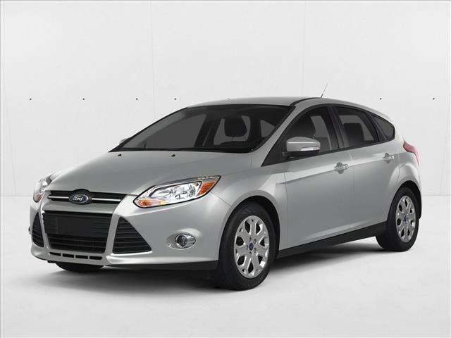 Ingot Silver Metallic 2014 Ford Focus Hatchback Front-Wheel Drive 5-Speed Manual