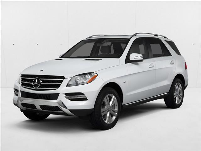 Polar White 2014 Mercedes-Benz M-Class SUV / Crossover Rear-Wheel Drive Automatic