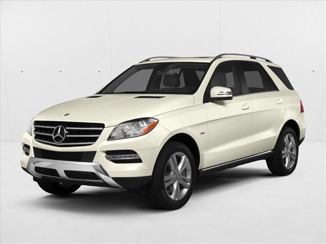 Polar White 2015 Mercedes-Benz M-Class SUV / Crossover Rear-Wheel Drive 7-Speed Automatic