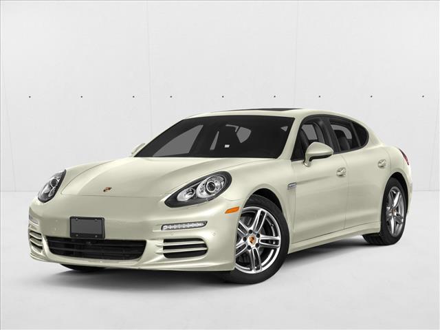Carrara White Metallic 2016 Porsche Panamera Sedan Rear-Wheel Drive Automatic