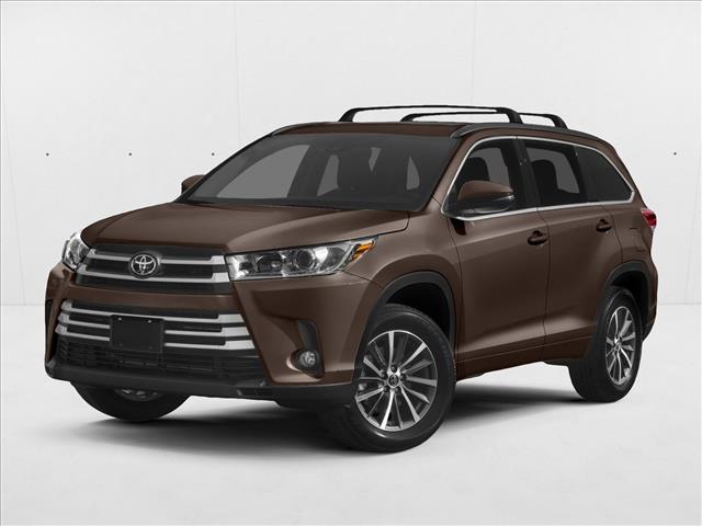 Toasted Walnut Pearl 2017 Toyota Highlander XLE SUV / Crossover Front-Wheel Drive Automatic