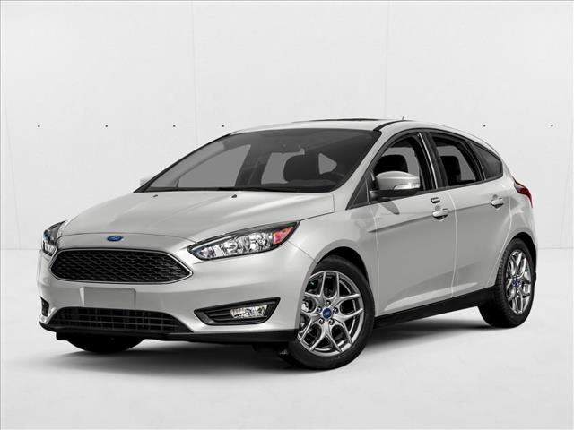 Oxford White 2017 Ford Focus Hatchback Front-Wheel Drive 6-Speed Automatic
