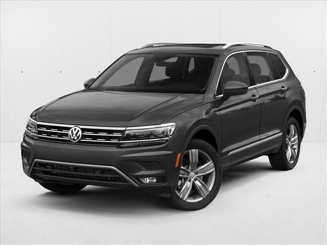 Platinum Gray Metallic 2018 Volkswagen Tiguan SUV / Crossover All-Wheel Drive 8-Speed Automatic