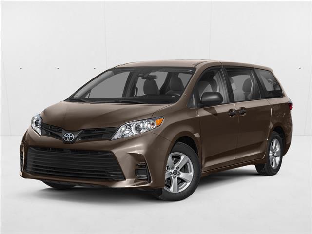2018 Toyota Sienna LE 7-Passenger FWD with Auto-Access Seat