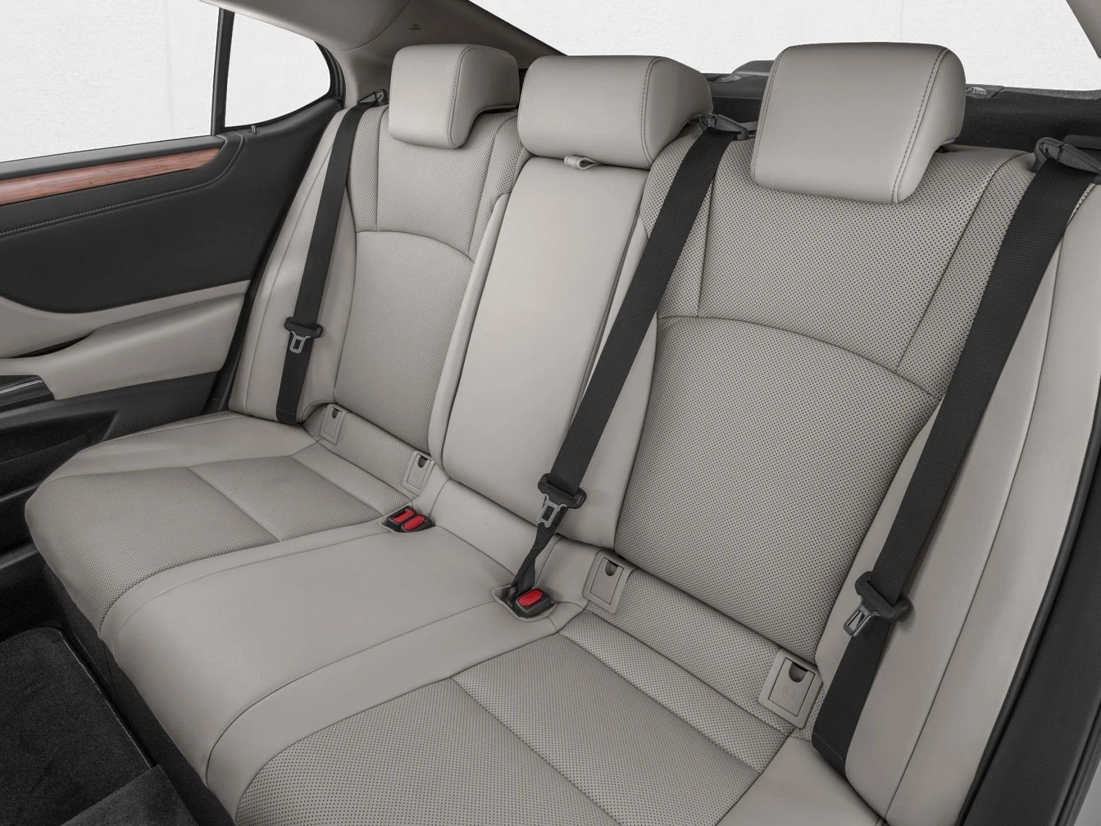 2025 Lexus ES 300h photo 9