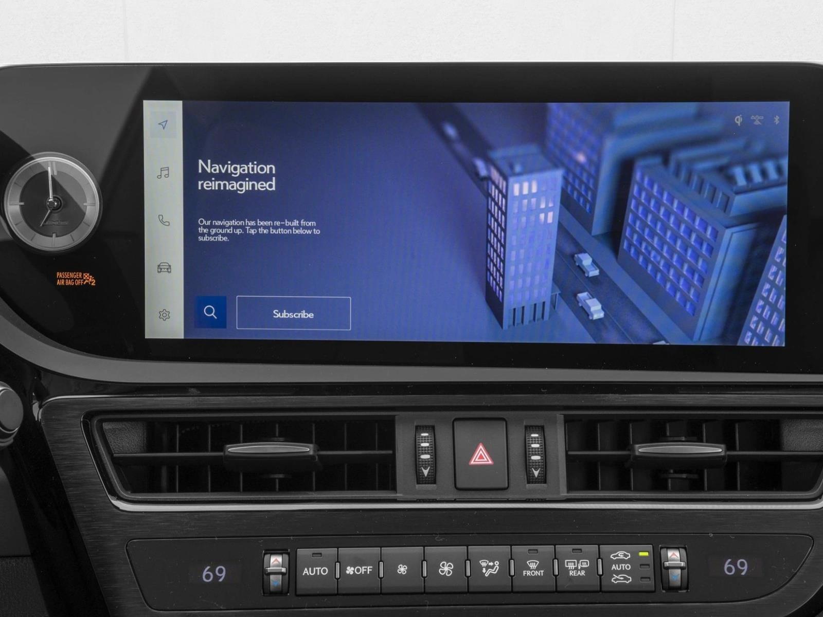 2025 Lexus ES 300h photo 12