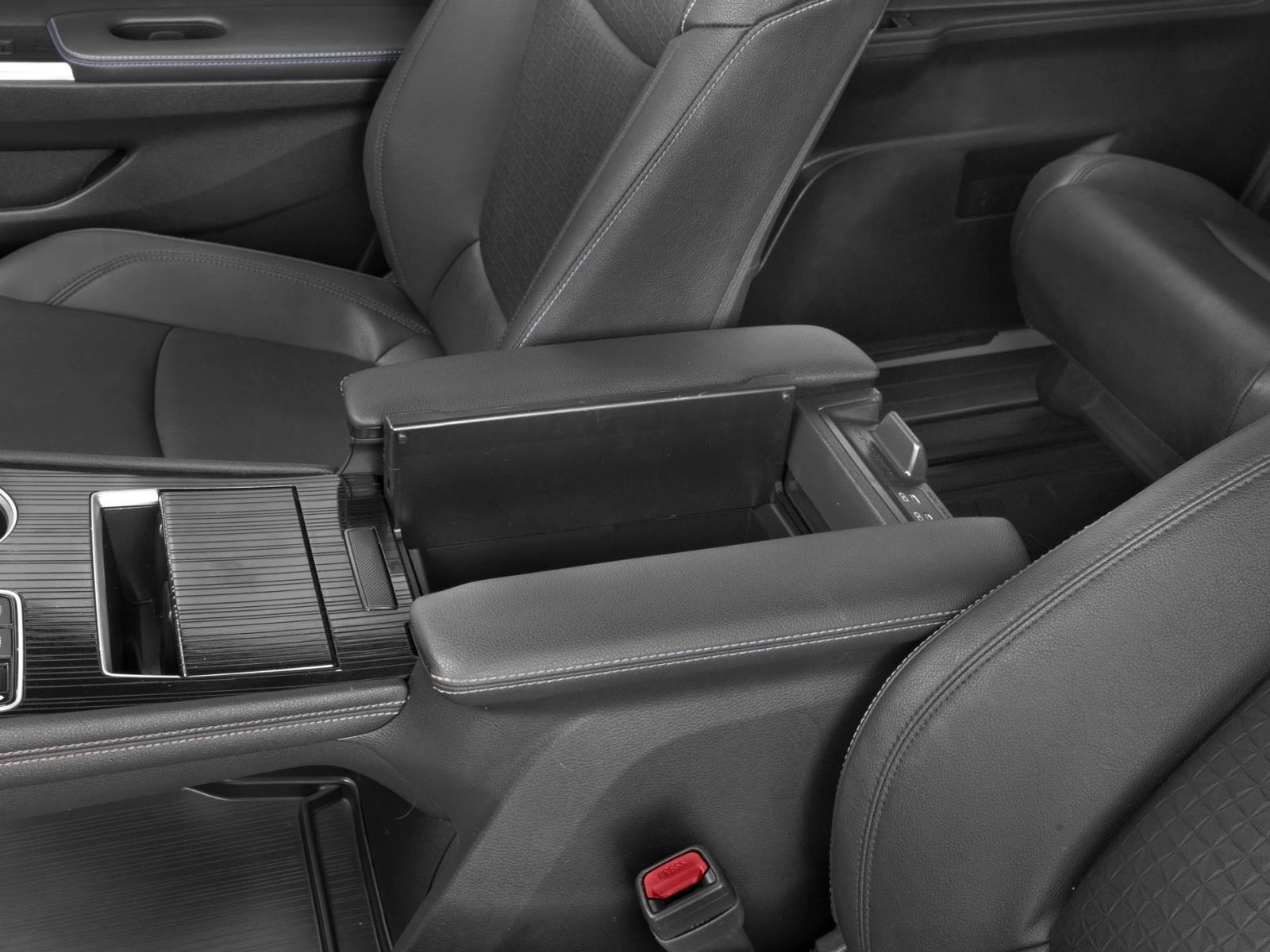 Thumbnail: 2026 Toyota Sienna - 4