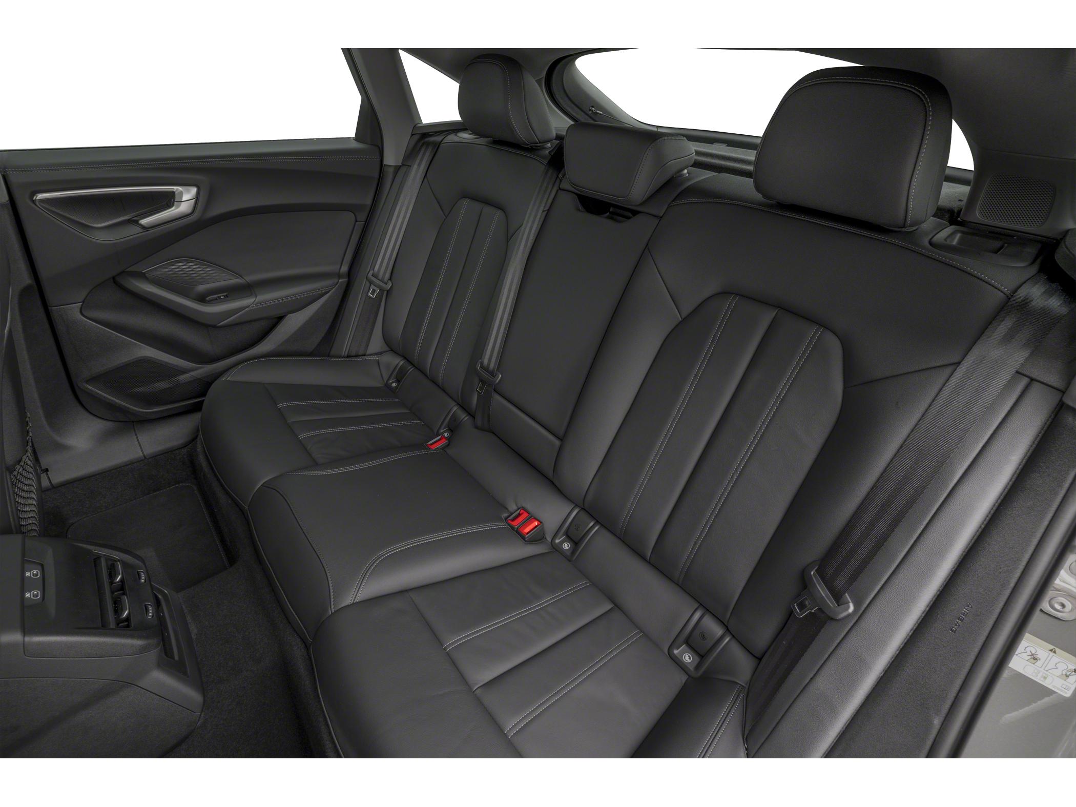 New 2026 Daytona Gray Pearl Effect Audi Premium image 9