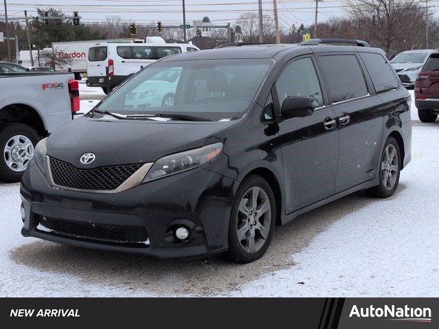 2015 Toyota Sienna SE 8-Passenger Premium