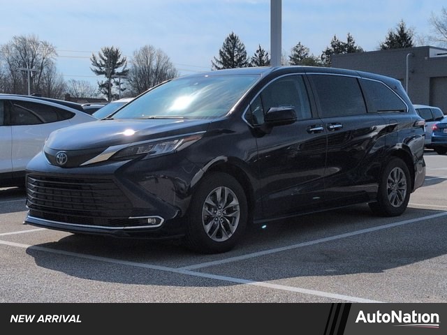 Blueprint 2022 Toyota Sienna XLE 7-Passenger AWD Minivan All-Wheel Drive Automatic