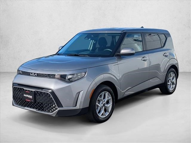 2025 Kia Soul LX FWD