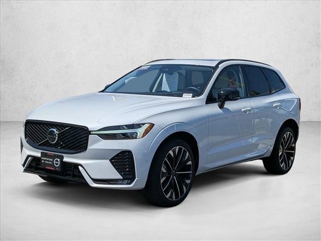 Crystal White Metallic 2026 Volvo XC60 B5 Ultra AWD SUV / Crossover All-Wheel Drive Automatic