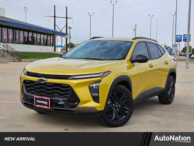 Nitro Yellow Metallic 2024 Chevrolet Trax Activ FWD SUV / Crossover Front-Wheel Drive 6-Speed Automatic