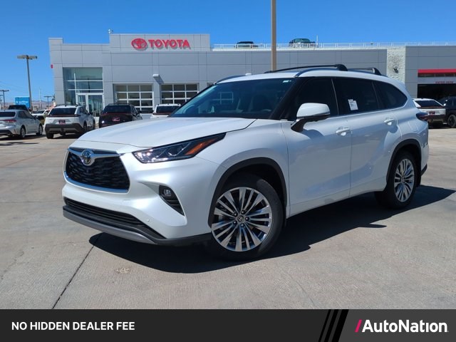 White (Wind Chill Pearl) 2026 Toyota Highlander SUV / Crossover All-Wheel Drive Automatic