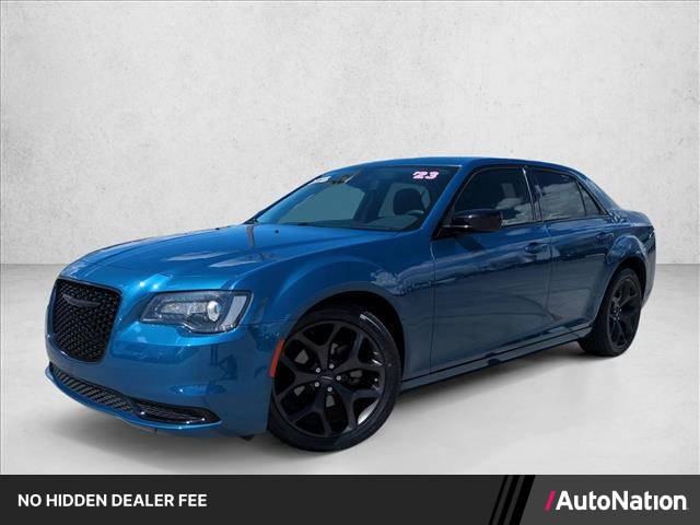 2023 Chrysler 300 Touring RWD