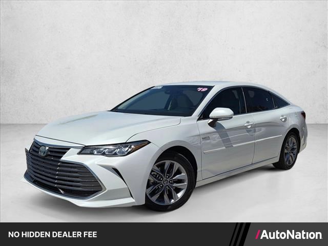 White (Wind Chill Pearl) 2019 Toyota Avalon Hybrid Sedan Front-Wheel Drive Automatic