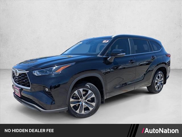 Midnight Black Metallic 2023 Toyota Highlander SUV / Crossover All-Wheel Drive Automatic