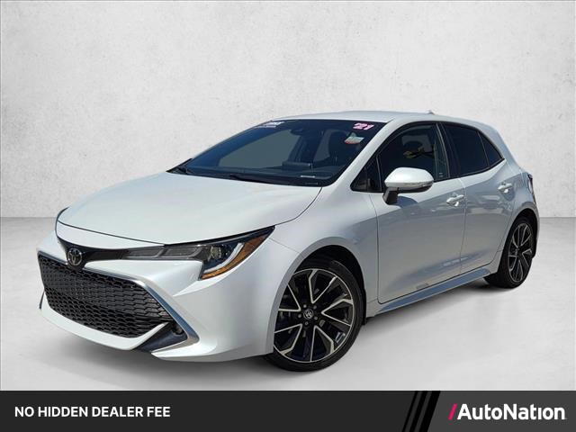 White (Wind Chill Pearl) 2021 Toyota Corolla Hatchback XSE FWD Hatchback Front-Wheel Drive 6-Speed Manual