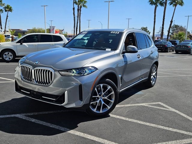 Gray (Skyscraper Grey Metallic) 2024 BMW X5 sDrive40i RWD SUV / Crossover Rear-Wheel Drive Automatic
