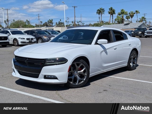 Bright White Clearcoat 2015 Dodge Charger SXT RWD Sedan Rear-Wheel Drive 8-Speed Automatic