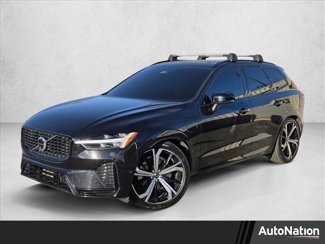 2023 Volvo XC60 Recharge T8 Ultimate Dark Theme eAWD