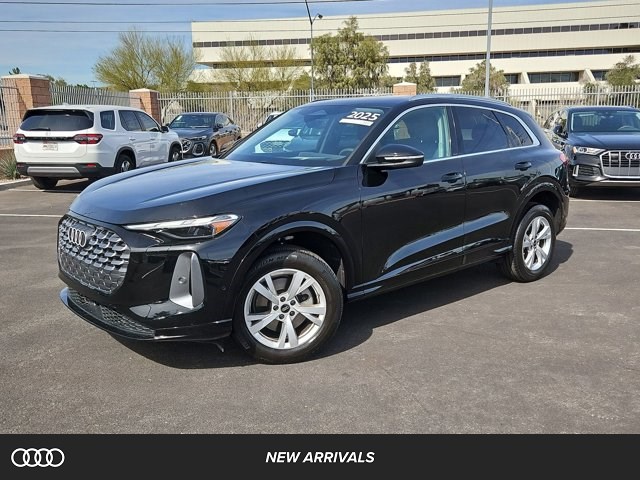 2025 Audi Q5 quattro Premium 40 TFSI