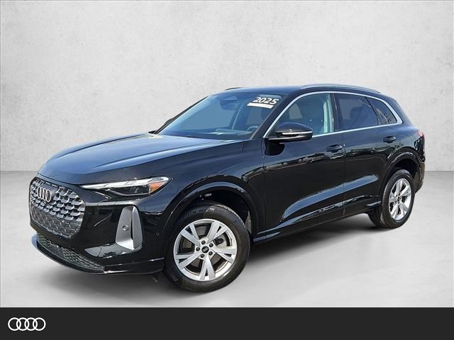 Mythos Black Metallic 2025 Audi Q5 quattro Premium 40 TFSI SUV / Crossover All-Wheel Drive Automatic