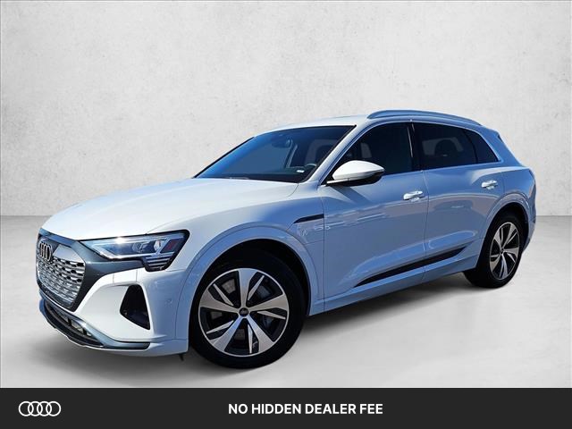 2024 Audi Q8 e-tron quattro Premium Plus AWD