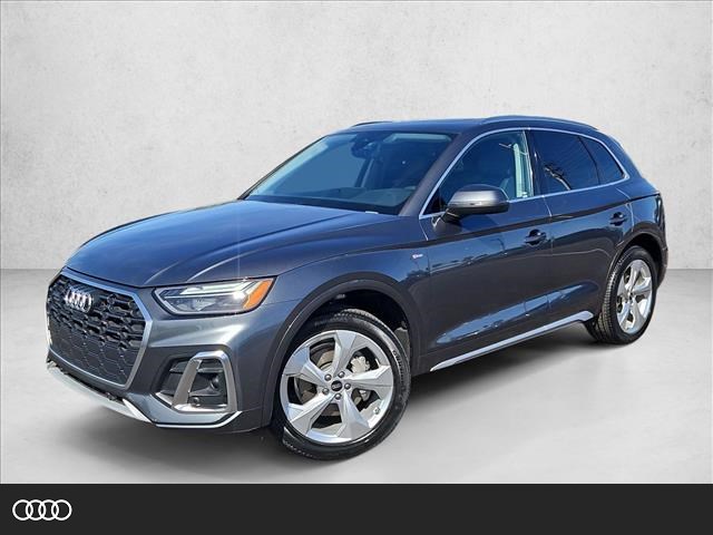 Daytona Gray Pearl Effect 2023 Audi Q5 quattro Premium Plus S Line 45 TFSI SUV / Crossover All-Wheel Drive Automatic