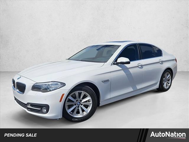 2015 BMW 5 Series 528i Sedan RWD Blanco (Alpine White) Sedán Tracción trasera Automática