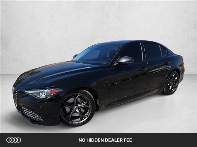 Alfa Black 2018 Alfa Romeo Giulia Sedan Rear-Wheel Drive 8-Speed Automatic