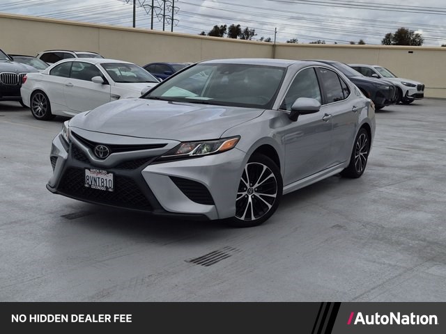 Celestial Silver Metallic 2019 Toyota Camry Sedan Front-Wheel Drive Automatic