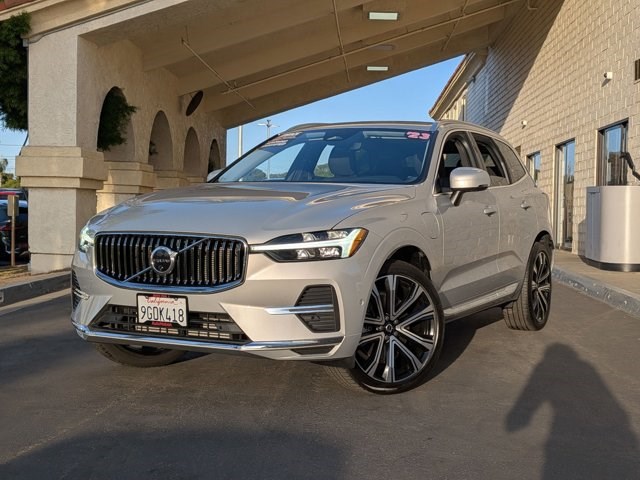 2023 Volvo XC60 Recharge T8 Ultimate Bright Theme eAWD