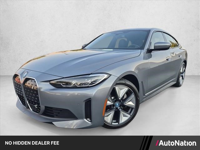 2023 BMW i4 Gris (Skyscraper Grey Metallic) Sedán Tracción trasera Automática