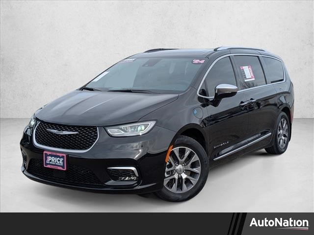 2023 Chrysler Pacifica Hybrid Pinnacle FWD